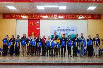 Tập đoàn Mavin trao tặng hàng hóa cứu trợ bão lụt tại tỉnh Thanh Hóa