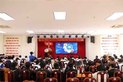 Sinh viên Đại học Tây Nguyên khám phá ngành Chăn nuôi Thú y cùng Mavin